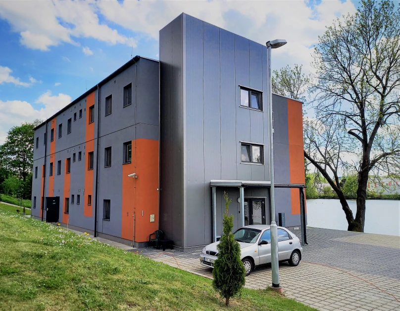Ubytovací zařízení - přístavba 3 patra